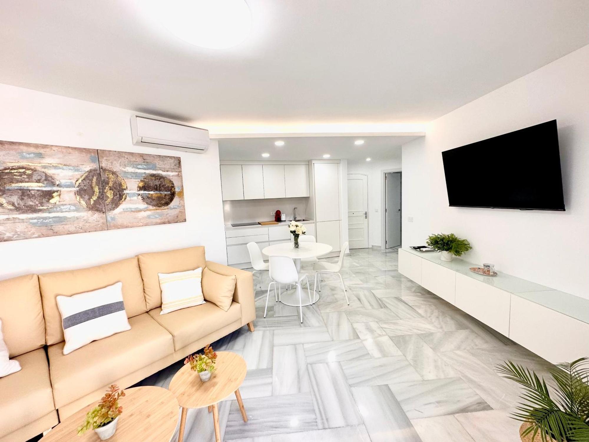Apartamento, Paradise Sun Beach In Marina Benalmádena Extérieur photo